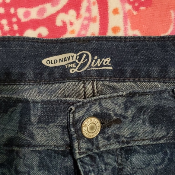 Old navy Jean shorts - Picture 3 of 4